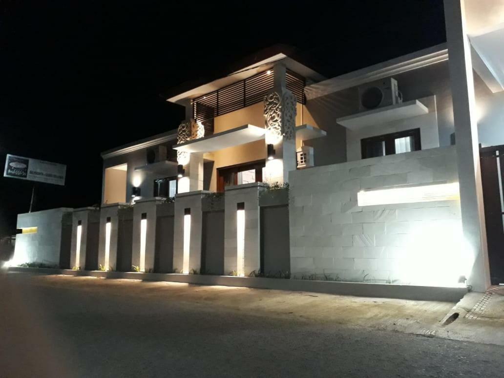 Imperial Villa Syariah ยอกยาการ์ตา ภายนอก รูปภาพ